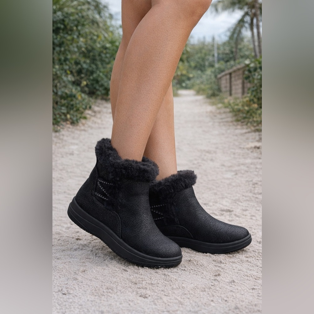 Clarks Cloudsteppers Faux Fur Ankle Boots - Breeze Fur